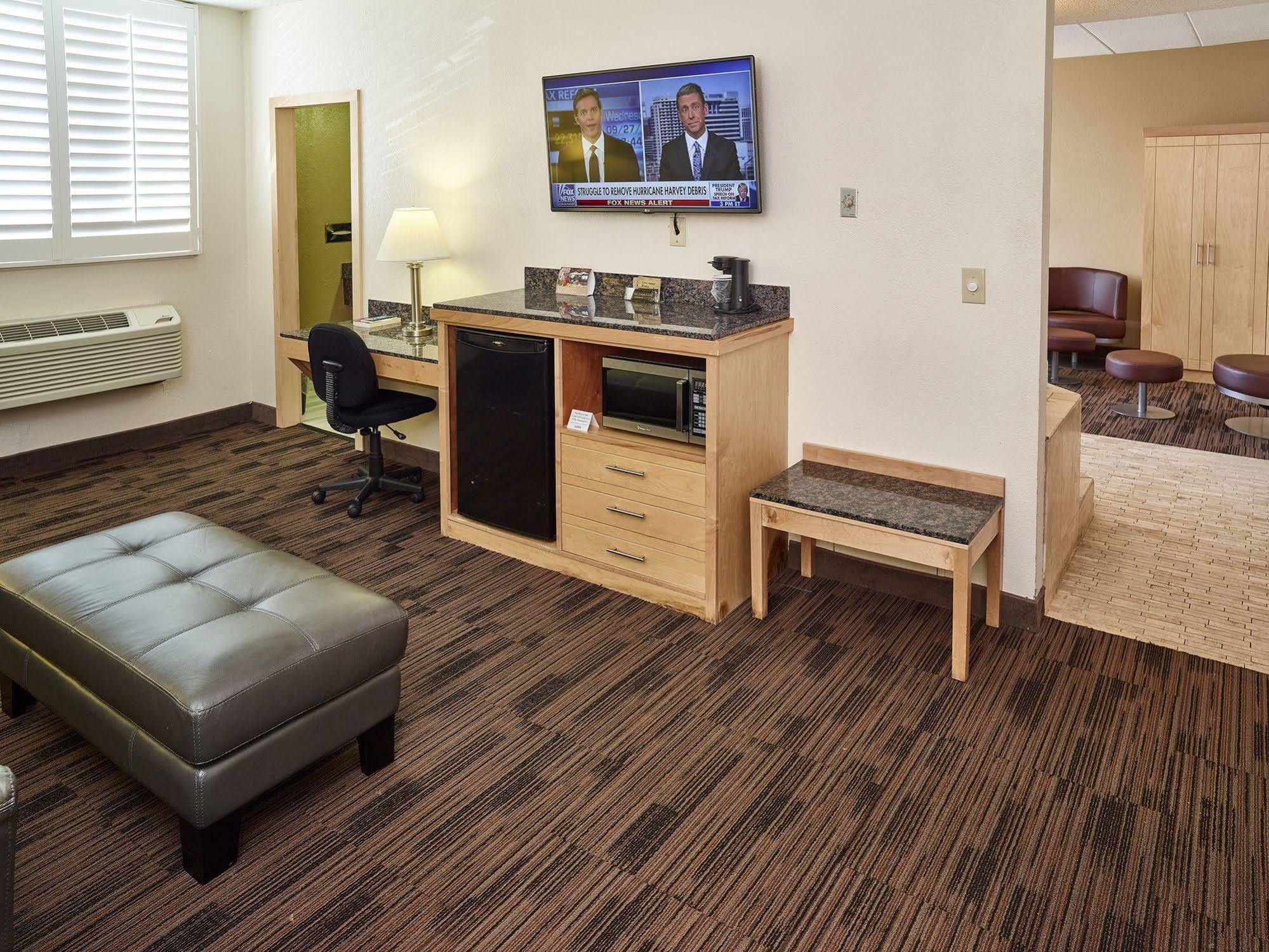 Livinn Hotel St Paul East / Maplewood Экстерьер фото